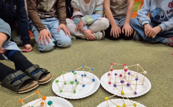 Kugel und Würfel entdecken