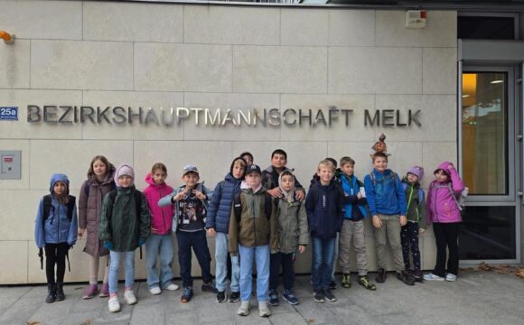 4. Klassen erkunden Melk 4. Klassen erkunden Melk